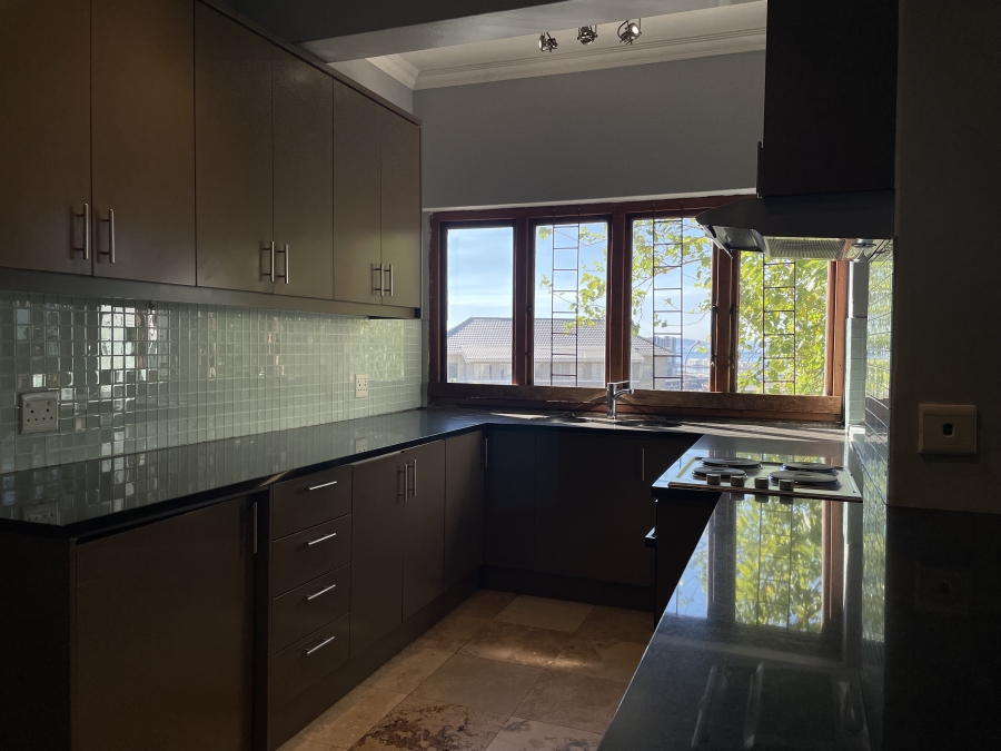 To Let 3 Bedroom Property for Rent in Vredehoek Western Cape